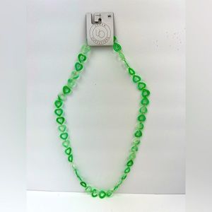 URBAN OUTFITTERS GREEN HEART SHAPE BELT